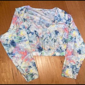 Old Navy Long-Sleeve Cropped Rashguard Swim Top for Women.